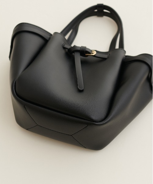 natural couture(ナチュラルクチュール)の「【ZOZO限定】2WAYフェイクレザーバッグ(ショルダーバッグ・レディース・アイボリー/ブラック/ブラウン・FREE)」の11枚目の写真