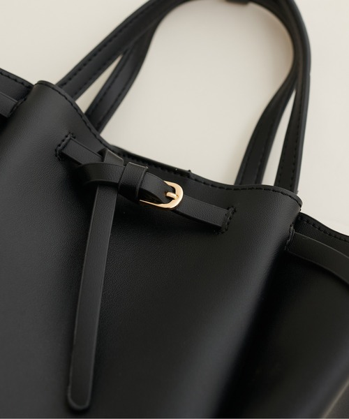 natural couture(ナチュラルクチュール)の「【ZOZO限定】2WAYフェイクレザーバッグ(ショルダーバッグ・レディース・アイボリー/ブラック/ブラウン・FREE)」の12枚目の写真