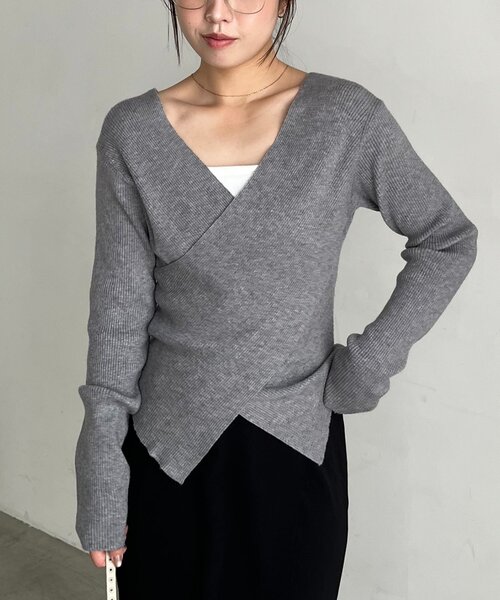 CAPRICIEUX LE'MAGE（カプリシューレマージュ）の「【WEB限定】クロスVネックニット（ニット/セーター・レディース・モカ/ブラック/ライトベージュ/グレー・FREE）」の12枚目の写真