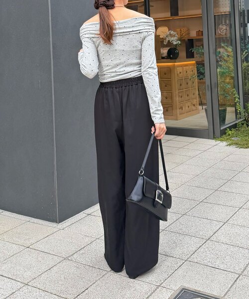 Thevon(ゼボン)の「ドレープタックパンツ(その他パンツ・レディース・チャコールグレー/ブラック・S/M)」の5枚目の写真