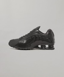 NIKE（ナイキ）の「NIKE SHOX R4 IR5799-001（スニーカー）」