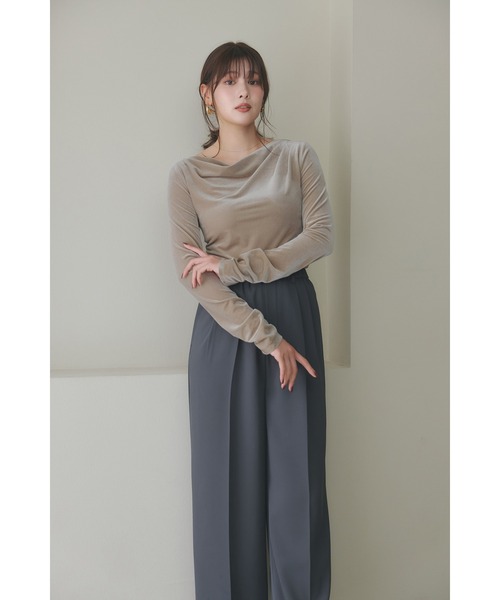 Her lip to(ハーリップトゥー)の「Velour Drape Neck Top(Tシャツ/カットソー・レディース・ベージュ/ブラック・S/M)」の3枚目の写真