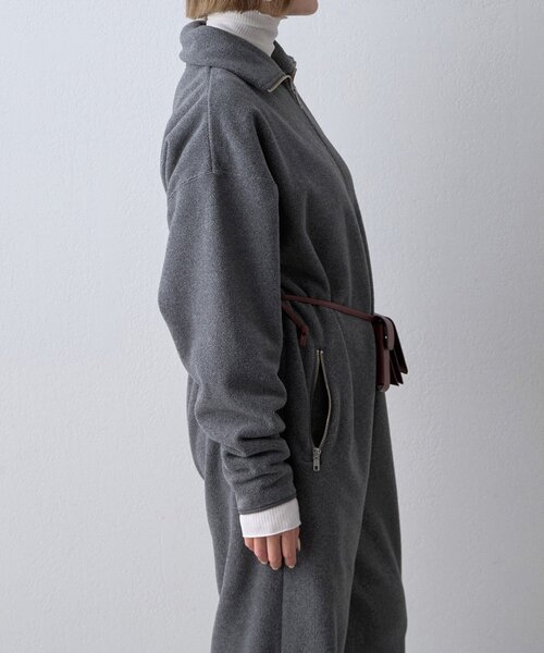 Whim Gazette(ウィムガゼット)の「<WEB限定>【THE PAUSE】フリースジップジャンプスーツ(つなぎ/オールインワン・レディース・チャコールグレー/アイボリー・FREE)」の8枚目の写真