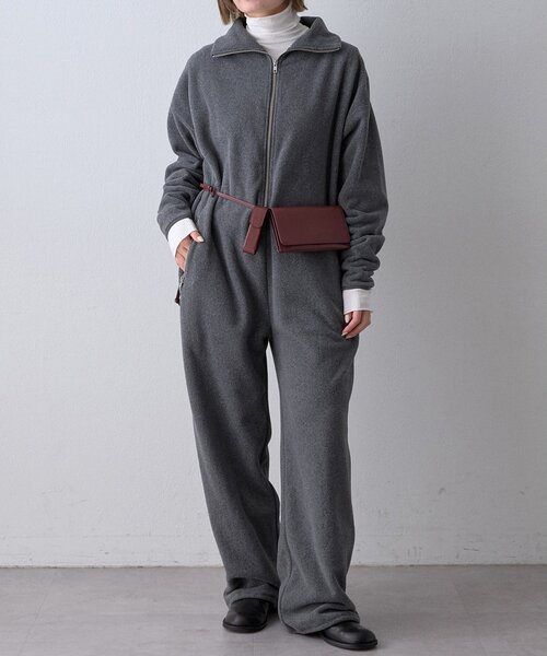 Whim Gazette(ウィムガゼット)の「<WEB限定>【THE PAUSE】フリースジップジャンプスーツ(つなぎ/オールインワン・レディース・チャコールグレー/アイボリー・FREE)」の2枚目の写真