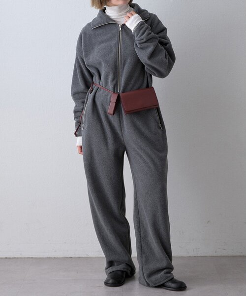 Whim Gazette(ウィムガゼット)の「<WEB限定>【THE PAUSE】フリースジップジャンプスーツ(つなぎ/オールインワン・レディース・チャコールグレー/アイボリー・FREE)」の4枚目の写真