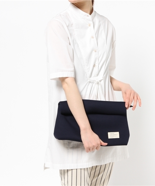 VENCEEXCHANGE（ヴァンスエクスチェンジ）の「ボンディングクラッチバック          （クラッチバッグ・レディース・ピンク/グレー/ネイビー・FREE）」の13枚目の写真