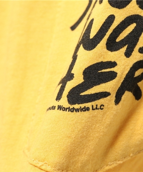 JUNK FOOD(ジャンクフード)の「SNOOPY WAS HERE/スヌーピーポケットTシャツ(Tシャツ/カットソー・メンズ・マスタード・X-SMALL/MEDIUM/SMALL/LARGE)」の8枚目の写真