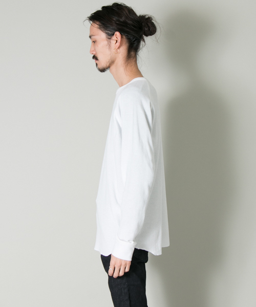 URBAN RESEARCH（アーバンリサーチ）の「UR C/NワッフルビックロングTシャツ（Tシャツ/カットソー・メンズ・ベージュ/ブラック系その他/グレー/ホワイト/ブルーグレー・SMALL/LARGE/MEDIUM）」の21枚目の写真