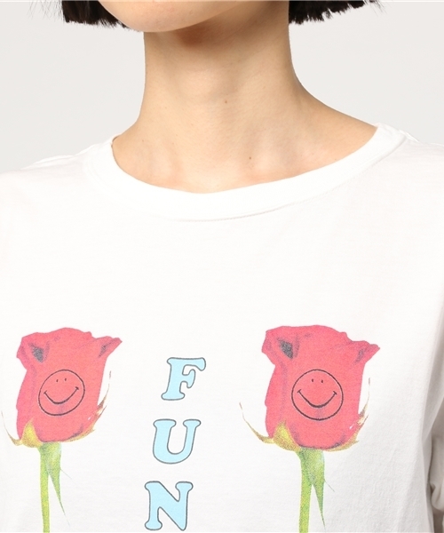 Candy Stripper（キャンディストリッパー）の「FUNNY ROSE TEE（Tシャツ/カットソー・レディース・オフホワイト/チャコール/ネイビー/イエロー・2/3）」の8枚目の写真