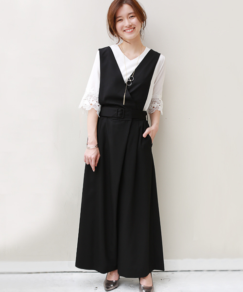 REAL CUBE(リアルキューブ)の「REAL CUBE とろみVネックレーススリーブトップス(Tシャツ/カットソー・レディース・ネイビー/オフホワイト/ブルー/ベージュ・40/38)」の5枚目の写真