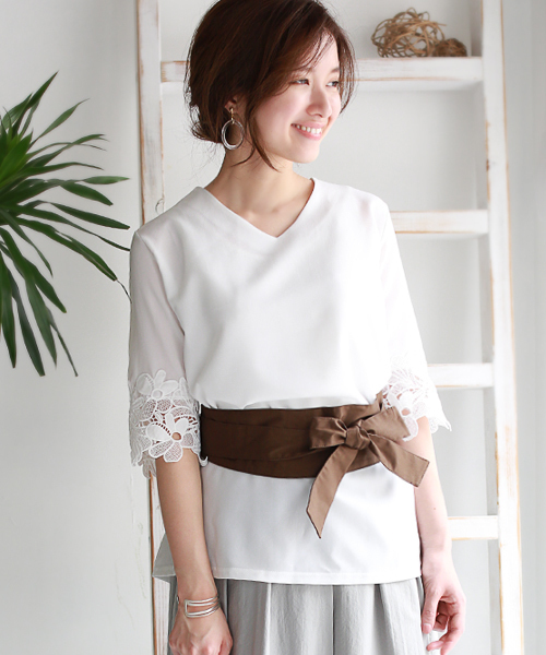 REAL CUBE(リアルキューブ)の「REAL CUBE とろみVネックレーススリーブトップス(Tシャツ/カットソー・レディース・ネイビー/オフホワイト/ブルー/ベージュ・40/38)」の12枚目の写真