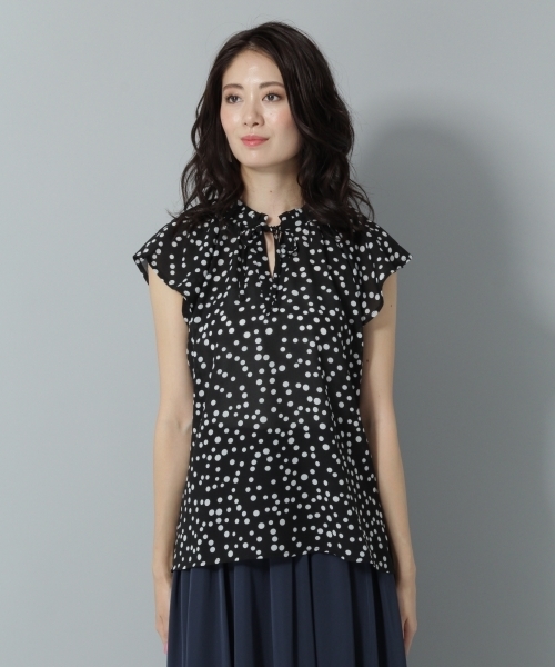 Andemiu（アンデミュウ）の「ドットギャザーブラウス769088（シャツ/ブラウス・レディース・ブラック/マスタード・FREE）」の5枚目の写真