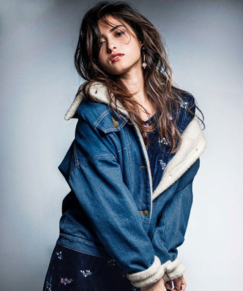 GeeRA(ジーラ)の「裏ボアオーバーサイズGジャン(ブルゾン・レディース・モカ/ブルー・L/M/LL)」の2枚目の写真