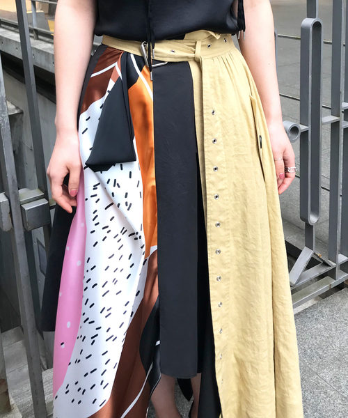 CRY.（クライ）の「Annie Hall Skirt トレンチデザインレイヤードスカート（スカート・レディース・ベージュ系その他/イエロー系その他・36/34）」の6枚目の写真
