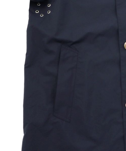 SHIPS JET BLUE（シップスジェットブルー）の「Traditional Weatherwear×SHIPS JET BLUE: 別注 DERBY HOOD コート◇（ステンカラーコート・メンズ・ベージュ/ネイビー/オレンジ/グリーン・40/38/36）」の17枚目の写真