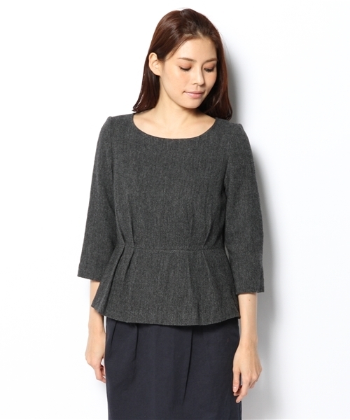 Soareak（ソアリーク）の「ノーカラーウールぺプラムプルオーバー（シャツ/ブラウス・レディース・ベージュ/グレー・SMALL/MEDIUM）」の3枚目の写真