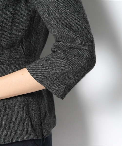 Soareak（ソアリーク）の「ノーカラーウールぺプラムプルオーバー（シャツ/ブラウス・レディース・ベージュ/グレー・SMALL/MEDIUM）」の8枚目の写真