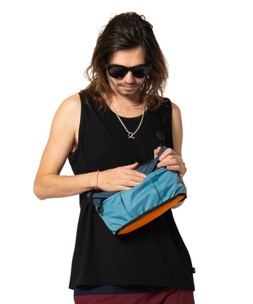 glamb(グラム)の「Dali nylon sacoche / ダリナイロンサコッシュ(ショルダーバッグ・メンズ・マルチ/ブラック・FREE)」の9枚目の写真