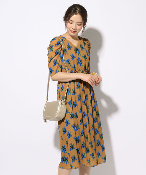 セール Little Black フラワープリントギャザーショートスリーブワンピース ワンピース Little Ships Little ワンピース Ships Black シップスリトルブラック のファッション