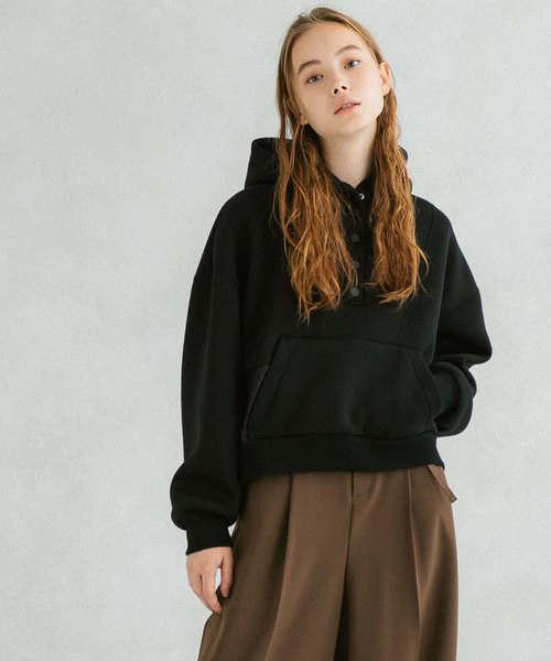 UNITED TOKYO（ユナイテッドトウキョウ）の「アトムラージプルパーカー（パーカー・レディース・ブラック/ベージュ/アイボリー/ワインレッド/ピンク・1）」の3枚目の写真