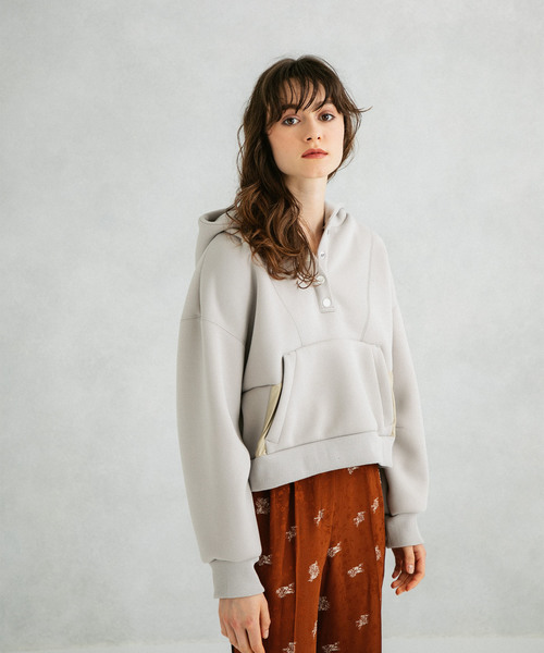 UNITED TOKYO（ユナイテッドトウキョウ）の「アトムラージプルパーカー（パーカー・レディース・ブラック/ベージュ/アイボリー/ワインレッド/ピンク・1）」の15枚目の写真