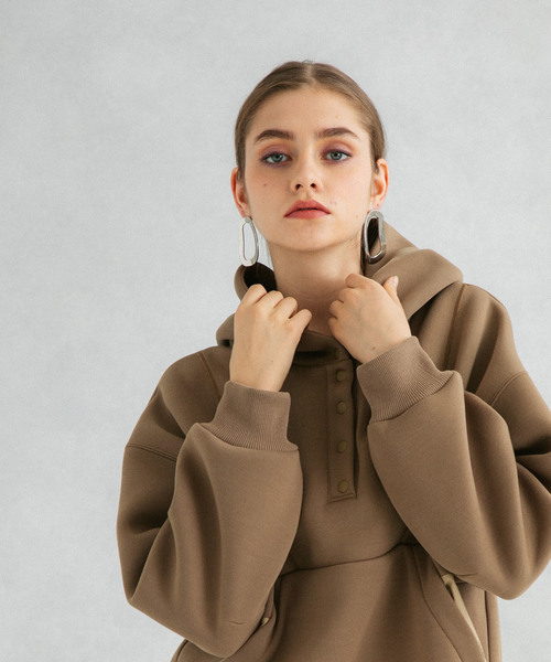 UNITED TOKYO（ユナイテッドトウキョウ）の「アトムラージプルパーカー（パーカー・レディース・ブラック/ベージュ/アイボリー/ワインレッド/ピンク・1）」の22枚目の写真