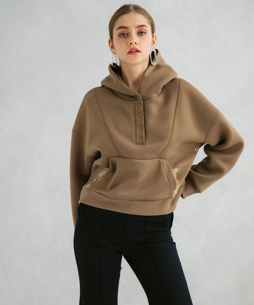 UNITED TOKYO（ユナイテッドトウキョウ）の「アトムラージプルパーカー（パーカー・レディース・ブラック/ベージュ/アイボリー/ワインレッド/ピンク・1）」の20枚目の写真