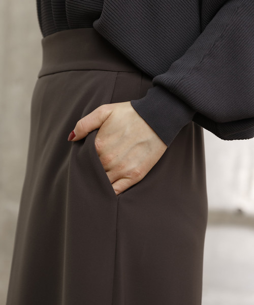 Tiara（ティアラ）の「ステファニーフロントタックワイドパンツ（その他パンツ・レディース・ブラック/グレー/ボルドー/テラコッタ・S/M/L）」の9枚目の写真