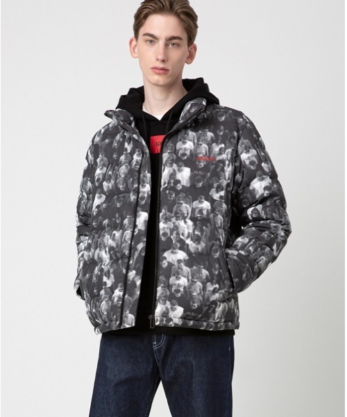 HUGO（ヒューゴ）の「リラックスフィット ダウンジャケット ウィズクラウドシーン（ダウンジャケット/コート・メンズ・グレー系その他・S/M/L/XS）」の10枚目の写真