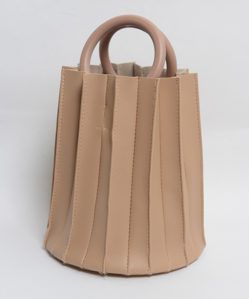 shopnikoniko（ショップニコニコ）の「ウッドハンドルプリーツバッグ（ショルダーバッグ・レディース・ブラウン/グリーン/ベージュ/ブラック・フリー）」の17枚目の写真