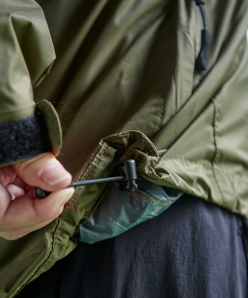 GORDON MILLER（ゴードンミラー）の「GORDON MILLER（ゴードンミラー） 2.5 LAYER HARD SHELL JACKET (ゴードンミラー 2.5レイヤーハードシェルジャケット)(2colors)(Unisex)(オリーブドラブ ブラック)（ブルゾン・レディース・オリーブドラブ/ブラック・S/L/M）」の9枚目の写真