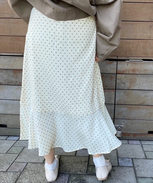 apres jour（アプレジュール）の「ドットフリルデザインスカート【ZOZOTOWN限定アイテム】（スカート・レディース・アイボリー/ブラック/モカ・フリー）」の14枚目の写真