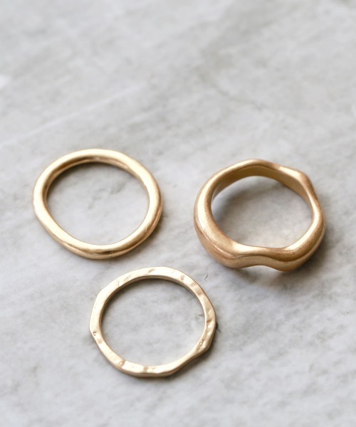 colleca la（コレカラ）の「マットクラフトセットリング（リング・レディース・シルバー/ゴールド・ﾌﾘ-）」の2枚目の写真