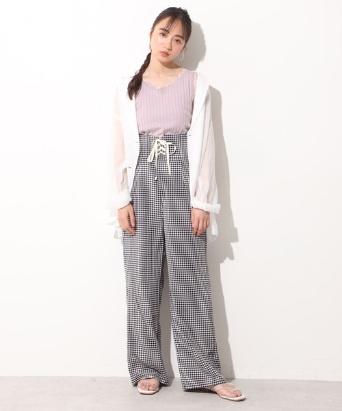 one after another NICE CLAUP(ワンアフターアナザーナイスクラップ)の「フラワーレースタンク(タンクトップ・レディース・ブラック/オフホワイト/パープル/ベージュ・FREE)」の11枚目の写真
