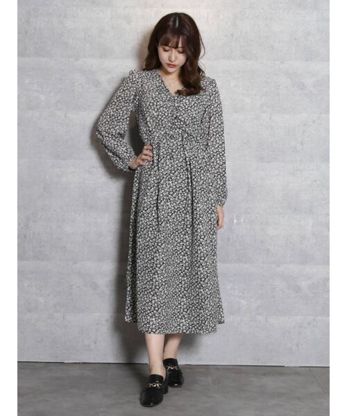 dazzlin（ダズリン）の「小花柄ワンピース【WEB限定アイテム】（ワンピース・レディース・ブラック/モカ・FREE）」の4枚目の写真