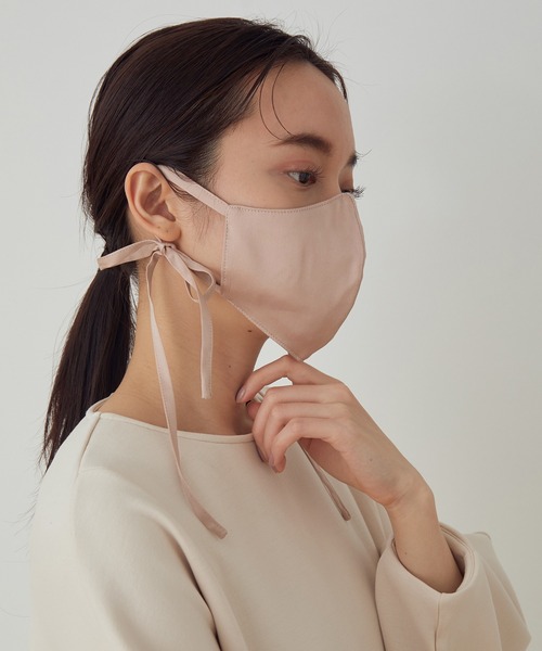 ADAM ET ROPE'（アダムエロペ）の「【WEB限定】シルクフォルムリボンマスク（その他・レディース・ブラック/ベージュ/ピンク/キャメル・FREE）」の4枚目の写真