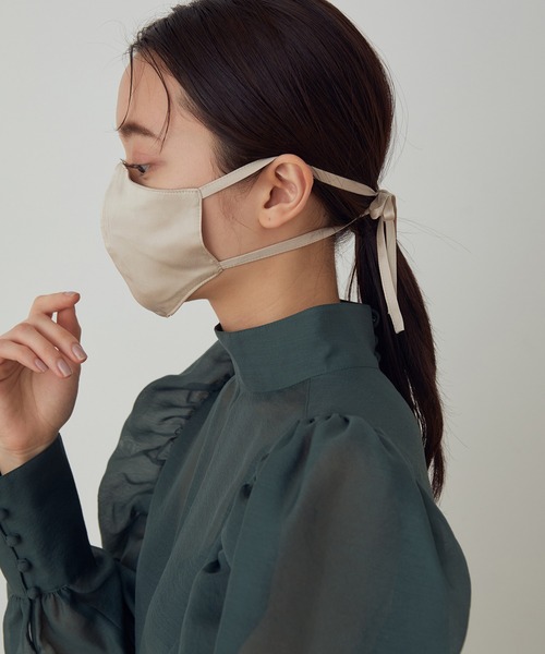 ADAM ET ROPE'（アダムエロペ）の「【WEB限定】シルクフォルムリボンマスク（その他・レディース・ブラック/ベージュ/ピンク/キャメル・FREE）」の5枚目の写真