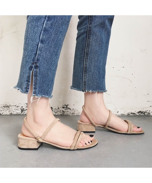 MAISON BREEZE(メゾンブリーズ)の「【MAISON BREEZE】スエード ローヒールサンダル 太ヒール 6203480(サンダル・レディース・ブラック/キャメル/ベージュ/グリーン/ブルー・24/23)」の1枚目の写真