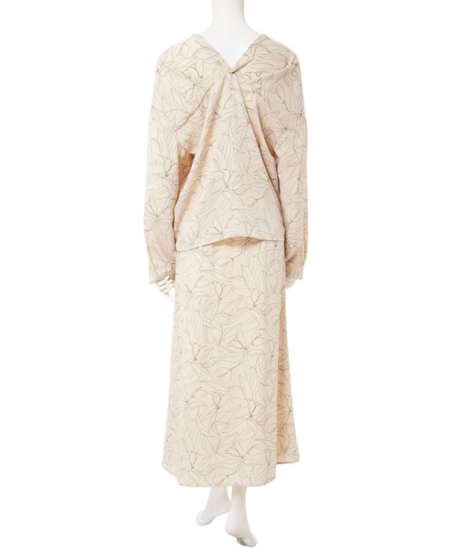 fifth（フィフス）の「バイカラーフラワースカートセットアップ（セットアップ・レディース・ベージュ/ブルー・MEDIUM）」の6枚目の写真