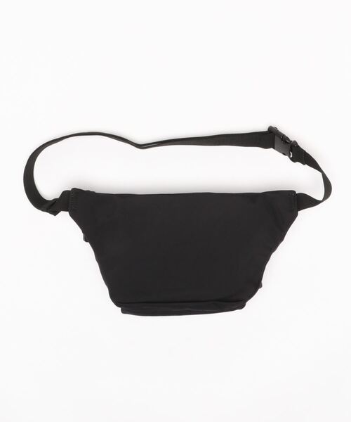 Samansa Mos2(サマンサ モスモス)の「フラップポケットボディバッグ(ボディバッグ/ウエストポーチ・レディース・ベージュ/ブラック・フリ-)」の3枚目の写真