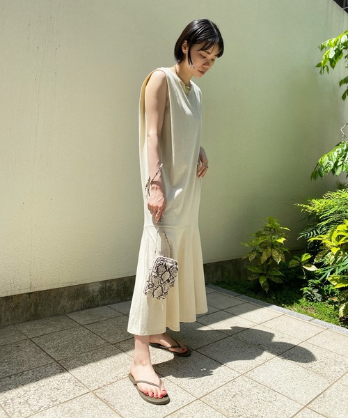 DouDou(ドゥドゥ)の「肩タック切替ワンピース(ワンピース・レディース・ブラック/グリーン/アイボリー・FREE)」の21枚目の写真