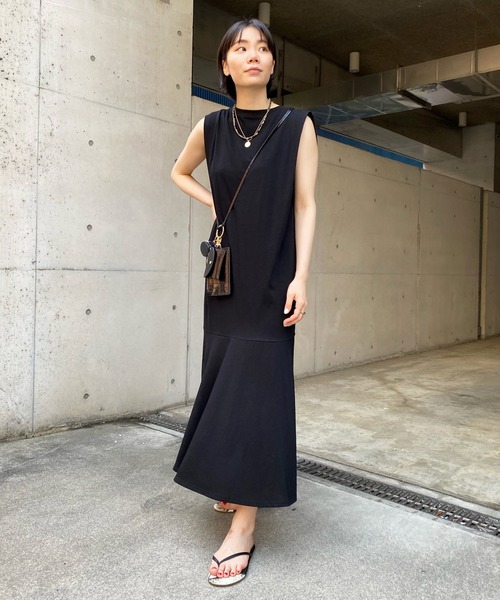 DouDou(ドゥドゥ)の「肩タック切替ワンピース(ワンピース・レディース・ブラック/グリーン/アイボリー・FREE)」の11枚目の写真