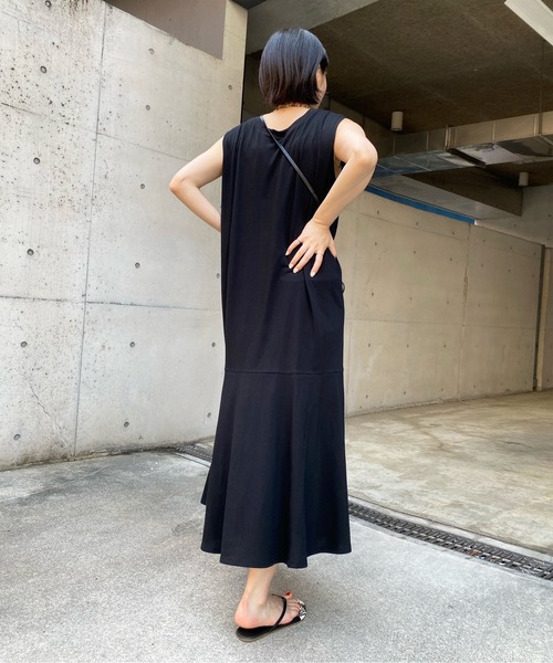 DouDou(ドゥドゥ)の「肩タック切替ワンピース(ワンピース・レディース・ブラック/グリーン/アイボリー・FREE)」の15枚目の写真