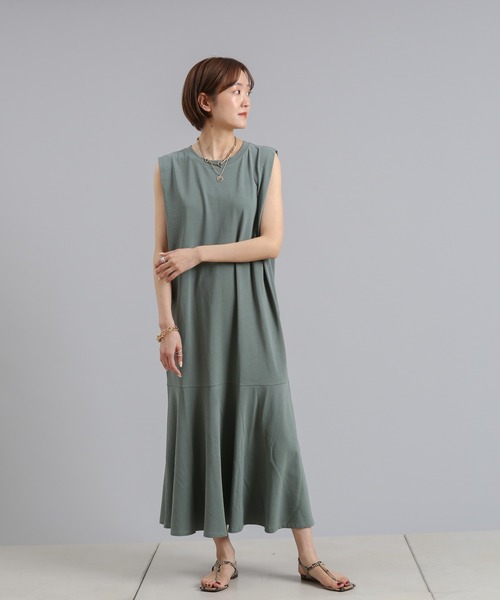 DouDou(ドゥドゥ)の「肩タック切替ワンピース(ワンピース・レディース・ブラック/グリーン/アイボリー・FREE)」の22枚目の写真