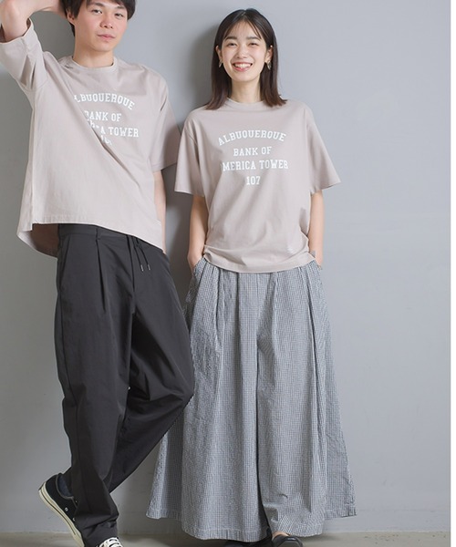 OMNES（オムネス）の「ユニセックス バイオ加工 綿100％プリント半袖Tシャツ（Tシャツ/カットソー・レディース・ホワイト/ブラック/イエロー/ピンクベージュ/チャコール・SMALL/MEDIUM/LARGE/X-LARGE）」の5枚目の写真