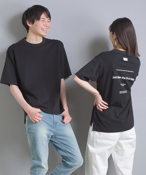 OMNES（オムネス）の「ユニセックス バイオ加工 綿100％プリント半袖Tシャツ（Tシャツ/カットソー・レディース・ホワイト/ブラック/イエロー/ピンクベージュ/チャコール・SMALL/MEDIUM/LARGE/X-LARGE）」の3枚目の写真
