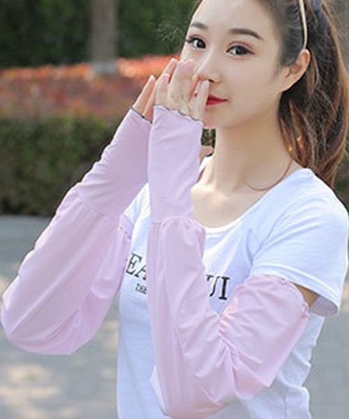 DAY CLOSET（デイ クローゼット）の「【UVカット/フィンガーホール付き】ロング丈 UVアームカバー レディース（アームカバー・レディース・ライトブルー/ライトグレー/ピンク/ミント/ブラック/スモークピンク/ライラック/ホワイト・ONE SIZE）」の6枚目の写真