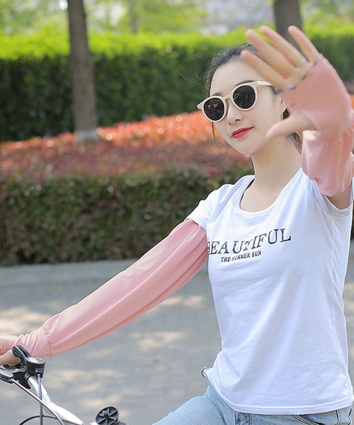 DAY CLOSET（デイ クローゼット）の「【UVカット/フィンガーホール付き】ロング丈 UVアームカバー レディース（アームカバー・レディース・ライトブルー/ライトグレー/ピンク/ミント/ブラック/スモークピンク/ライラック/ホワイト・ONE SIZE）」の19枚目の写真