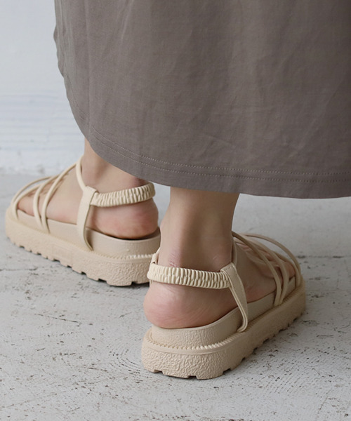 REAL CUBE（リアルキューブ）の「レースアッププラットフォームサンダル（サンダル・レディース・ブラック/オフホワイト・M/L）」の8枚目の写真