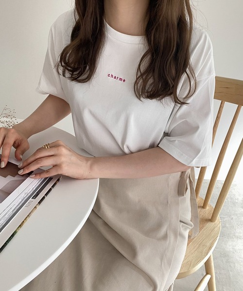 charme by remer（シャルム バイ リメール）の「【charme】mini ロゴ刺繍 Tee（Tシャツ/カットソー・レディース・ホワイト/ホワイト系その他・FREE）」の2枚目の写真